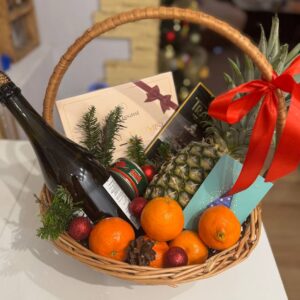 Новорічний кошик Сніговий презент