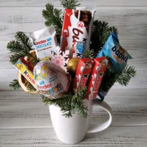 Новорічна композиція у чашці