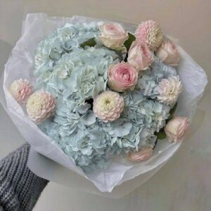 Збірний букет квітів Агата