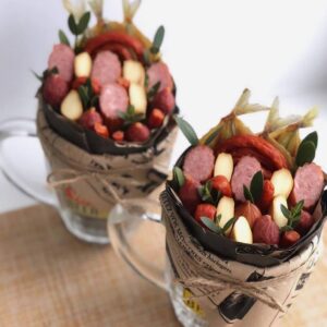 Композиція із ковбасками Закуска до Пінного