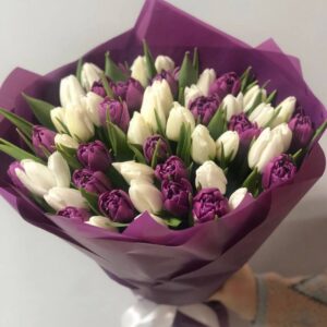 Букет із 51 тюльпану Мелісса