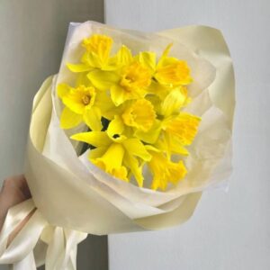 Букет 9 нарцисів Нілар