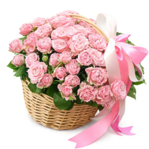 Кошик із кущовою трояндою Ваніль